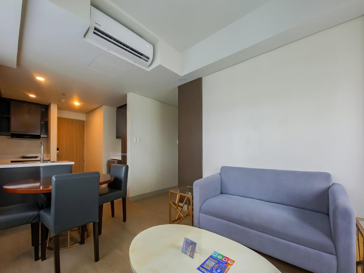 Capital O 804 The Residences At Bonifacio Civic Center Manila Exterior foto
